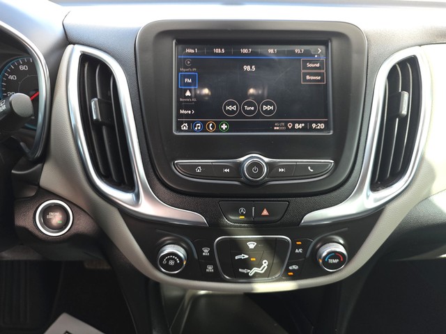 Chevrolet Equinox Vehicle Full-screen Gallery Image 12