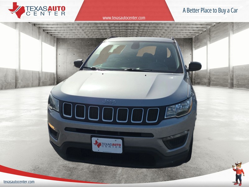 Jeep Compass Vehicle Full-screen Gallery Image 3