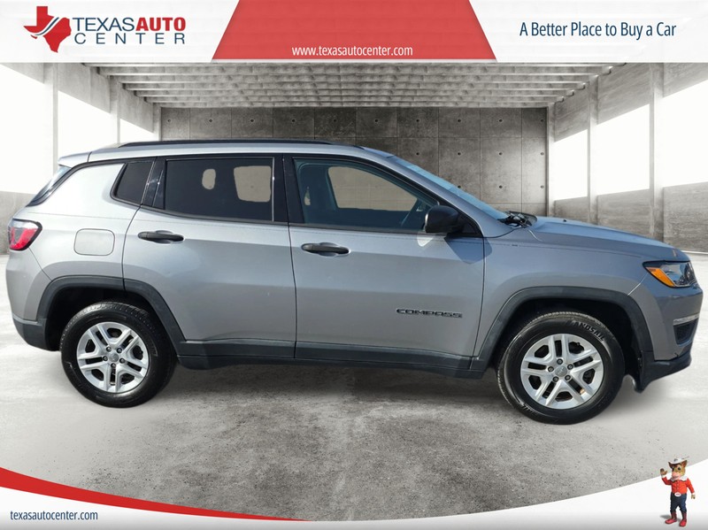 Jeep Compass Vehicle Full-screen Gallery Image 4