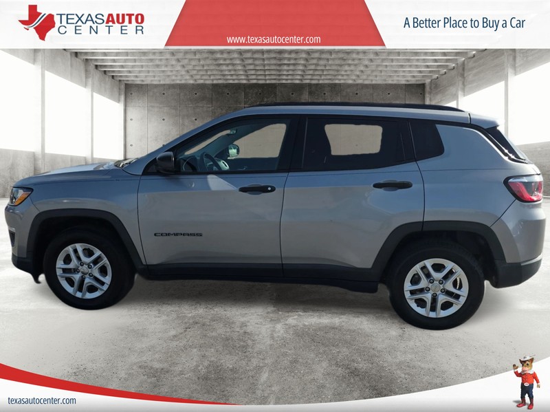 Jeep Compass Vehicle Full-screen Gallery Image 5