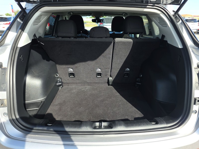 Jeep Compass Vehicle Full-screen Gallery Image 11