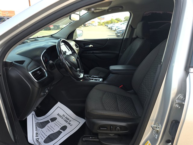 Chevrolet Equinox Vehicle Full-screen Gallery Image 09
