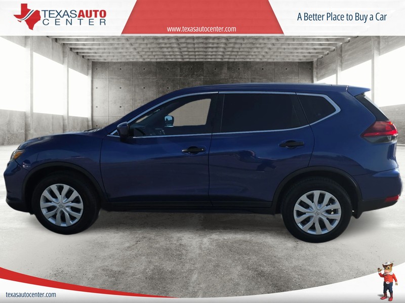 Nissan Rogue Vehicle Full-screen Gallery Image 5