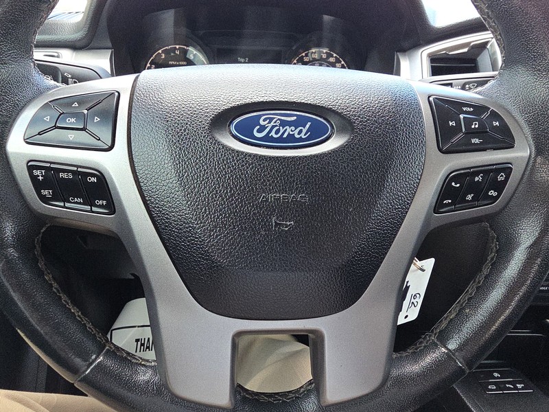 Ford Ranger Vehicle Full-screen Gallery Image 13