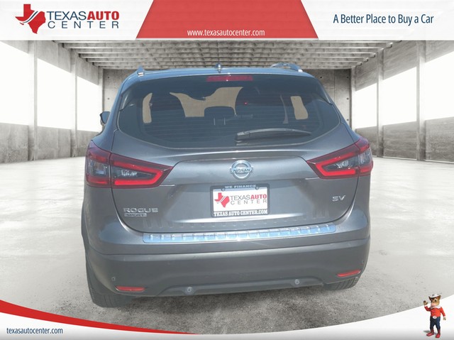 Nissan Rogue Sport Vehicle Full-screen Gallery Image 06