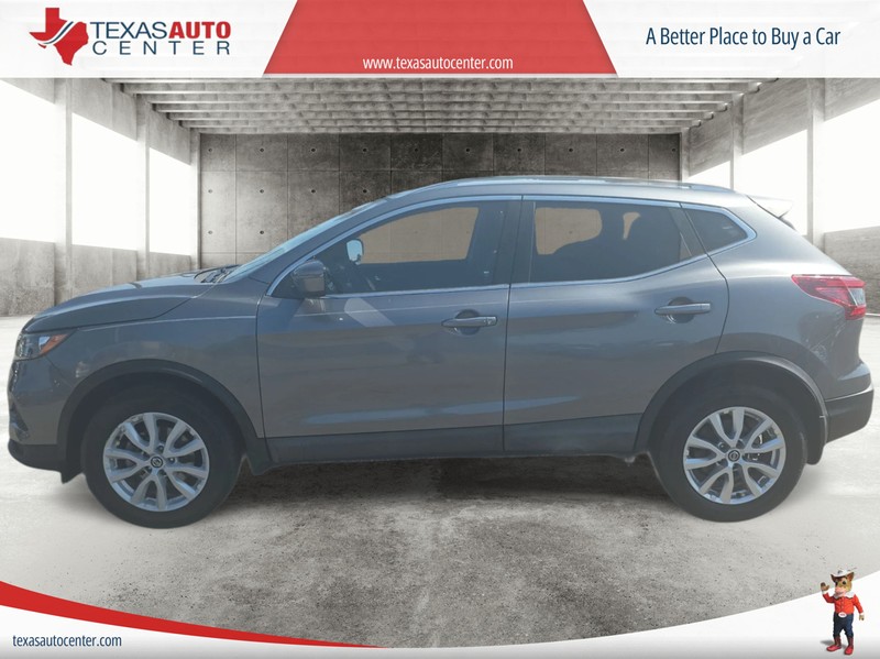 Nissan Rogue Sport Vehicle Full-screen Gallery Image 5