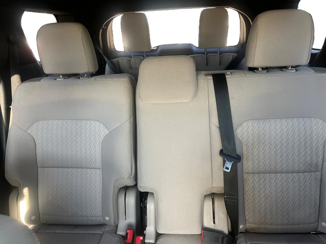 Ford Explorer Vehicle Full-screen Gallery Image 13
