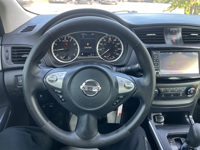 Nissan Sentra Vehicle Full-screen Gallery Image 14