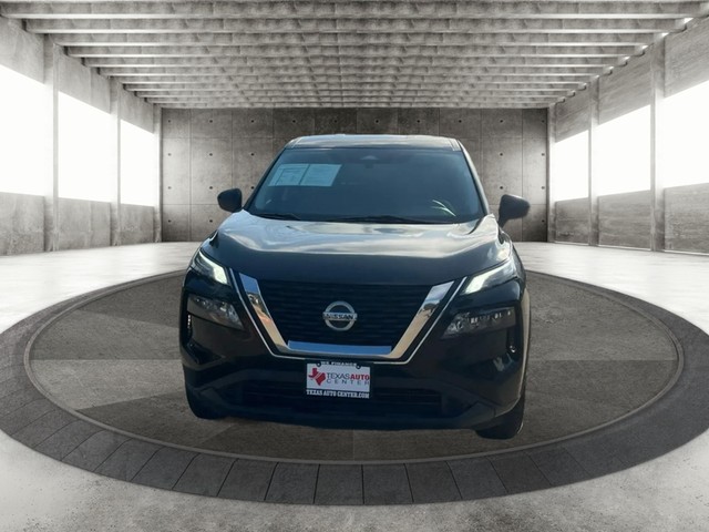 Nissan Rogue Vehicle Full-screen Gallery Image 03