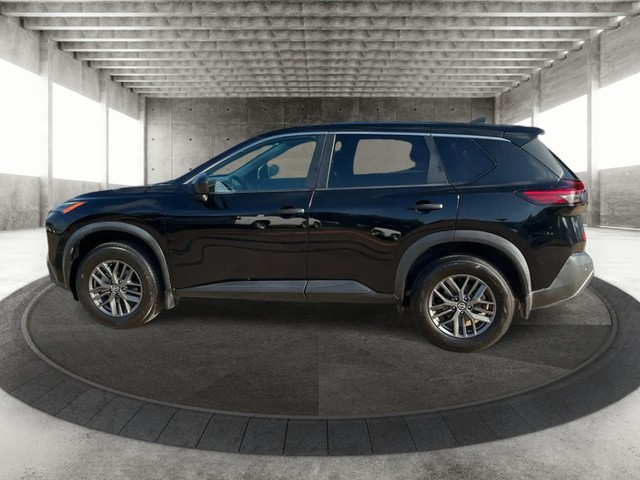 Nissan Rogue Vehicle Full-screen Gallery Image 05