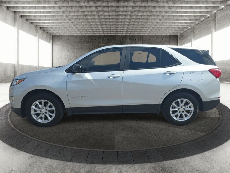 Chevrolet Equinox Vehicle Full-screen Gallery Image 5