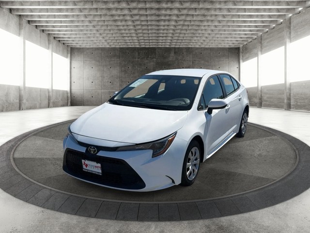 Toyota Corolla Vehicle Full-screen Gallery Image 02