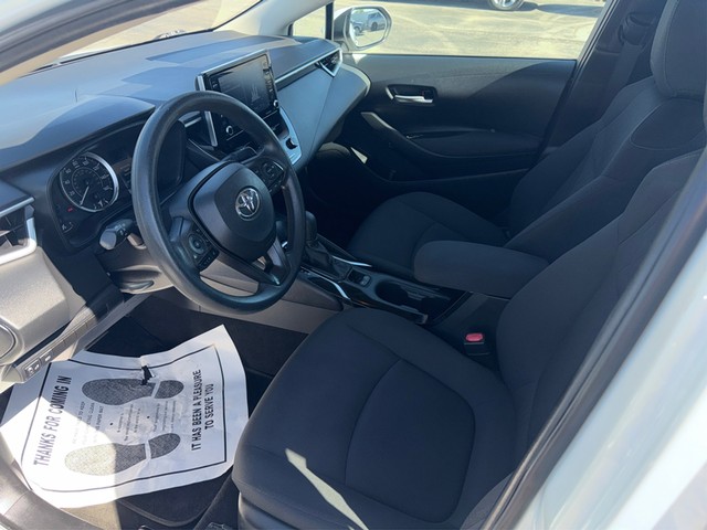 Toyota Corolla Vehicle Full-screen Gallery Image 09