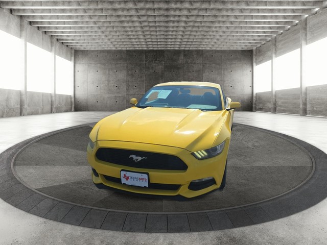 Ford Mustang Vehicle Full-screen Gallery Image 03