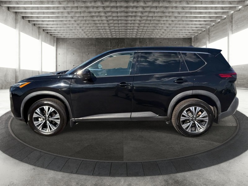 Nissan Rogue Vehicle Full-screen Gallery Image 5