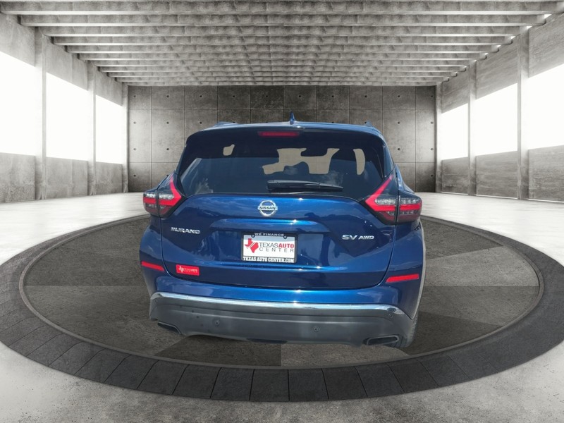 Nissan Murano Vehicle Full-screen Gallery Image 6
