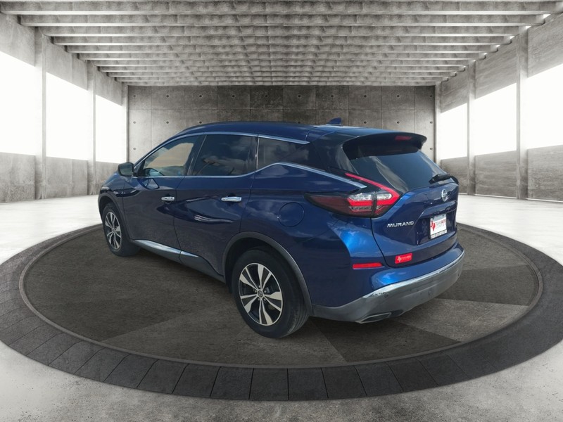 Nissan Murano Vehicle Full-screen Gallery Image 8