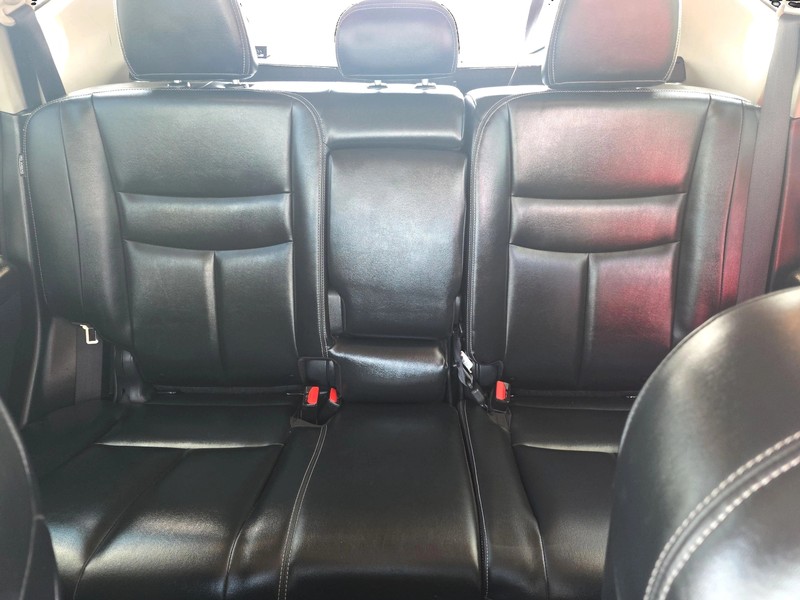 Nissan Murano Vehicle Full-screen Gallery Image 13