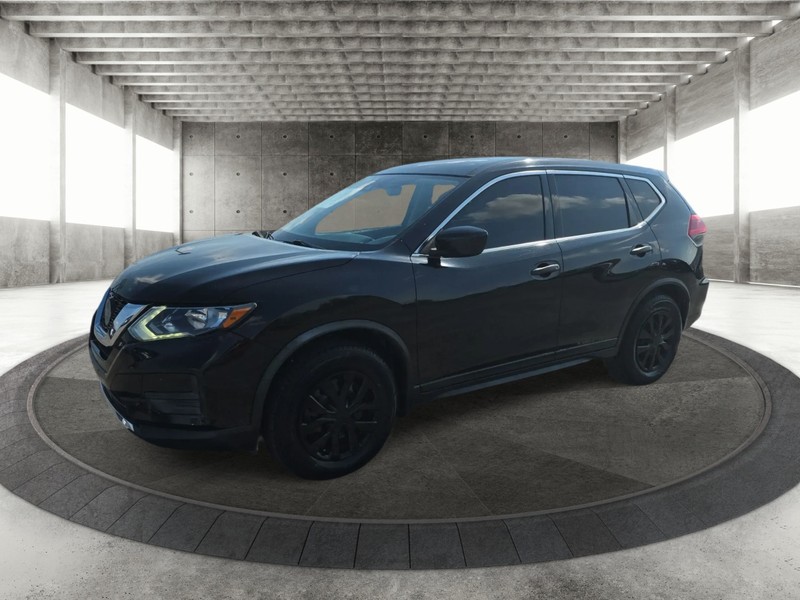 Nissan Rogue Vehicle Full-screen Gallery Image 2