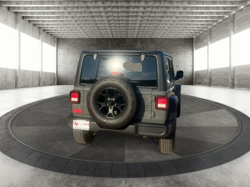 Jeep Wrangler Unlimited Vehicle Full-screen Gallery Image 6