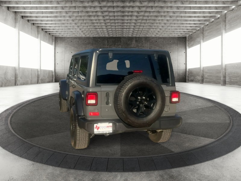 Jeep Wrangler Unlimited Vehicle Full-screen Gallery Image 8
