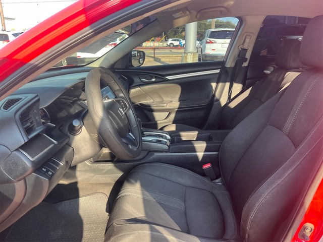 Honda Civic Sedan Vehicle Full-screen Gallery Image 09