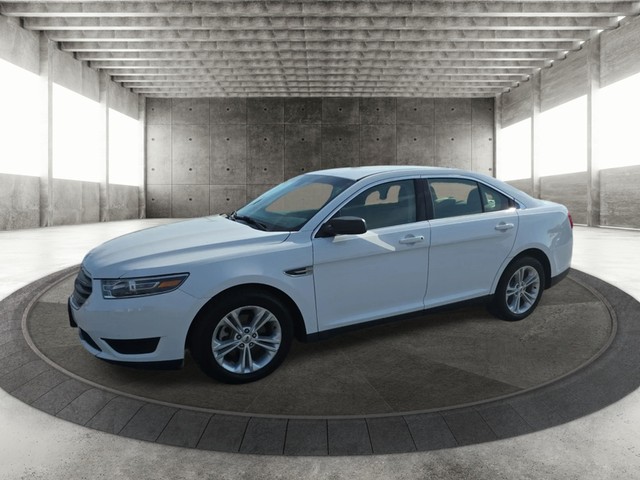 Ford Taurus Vehicle Full-screen Gallery Image 02