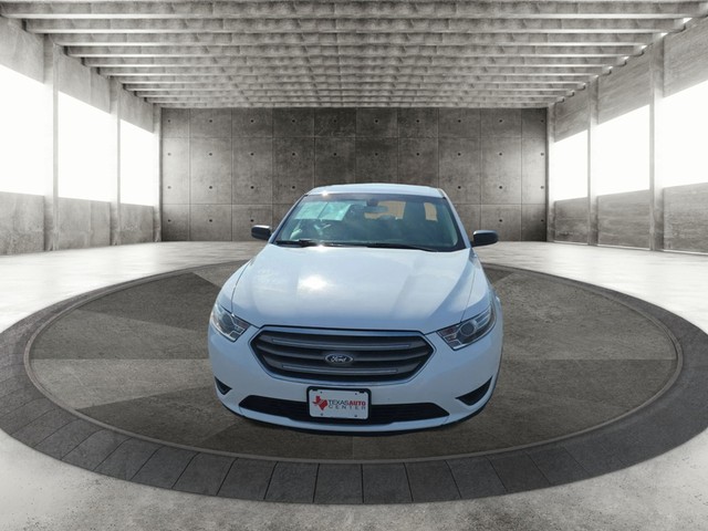 Ford Taurus Vehicle Full-screen Gallery Image 03
