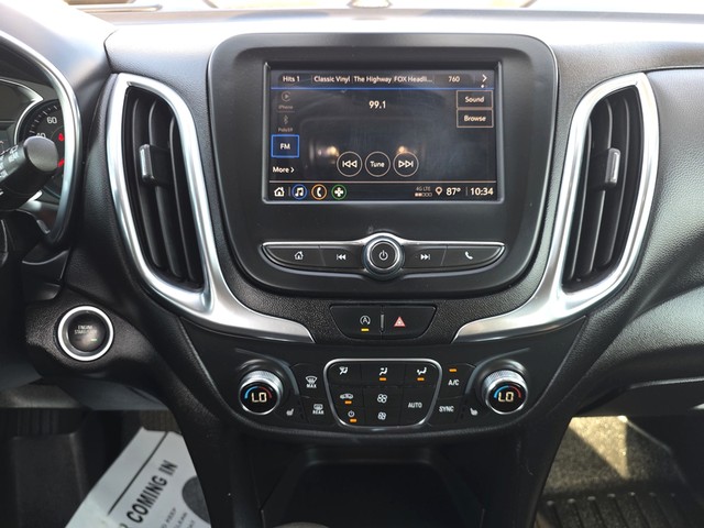 Chevrolet Equinox Vehicle Full-screen Gallery Image 12