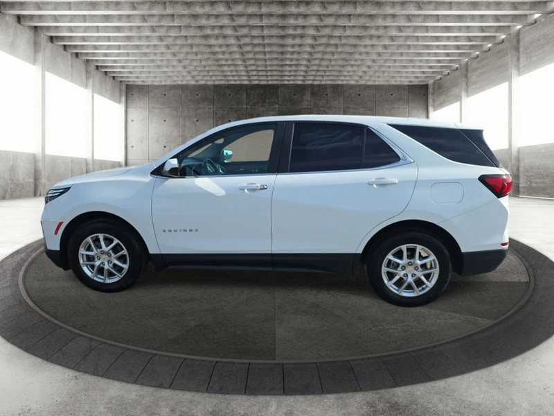 Chevrolet Equinox Vehicle Full-screen Gallery Image 5