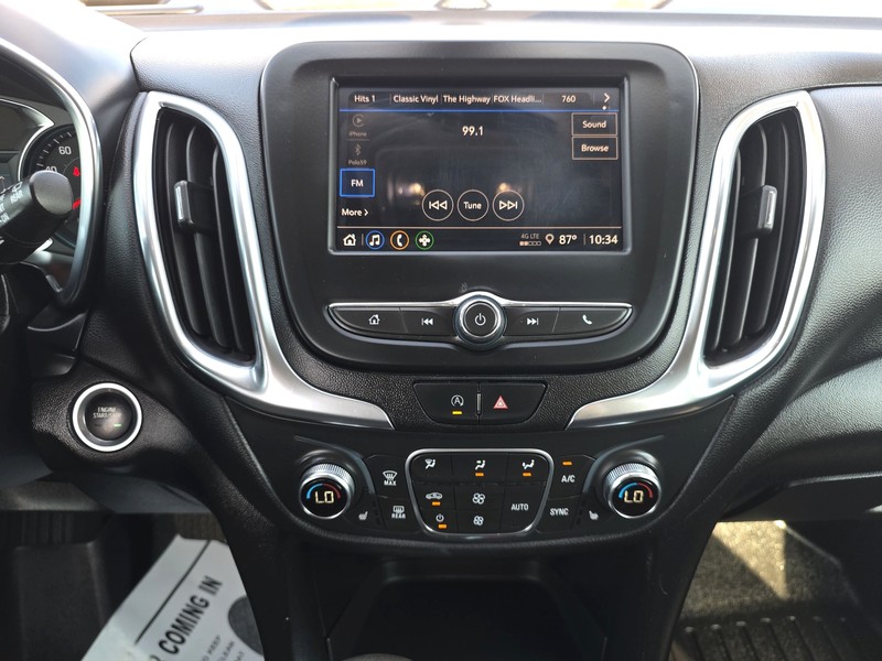 Chevrolet Equinox Vehicle Full-screen Gallery Image 12