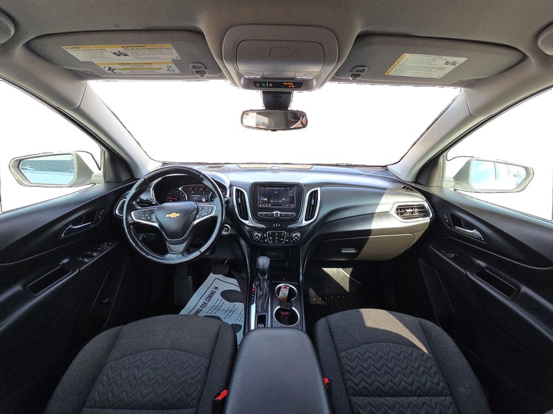 Chevrolet Equinox Vehicle Full-screen Gallery Image 15
