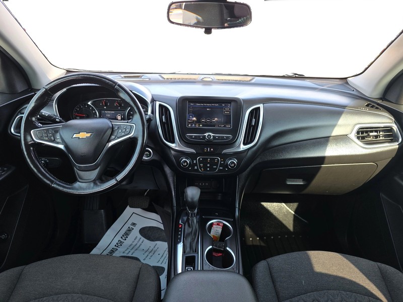 Chevrolet Equinox Vehicle Full-screen Gallery Image 16
