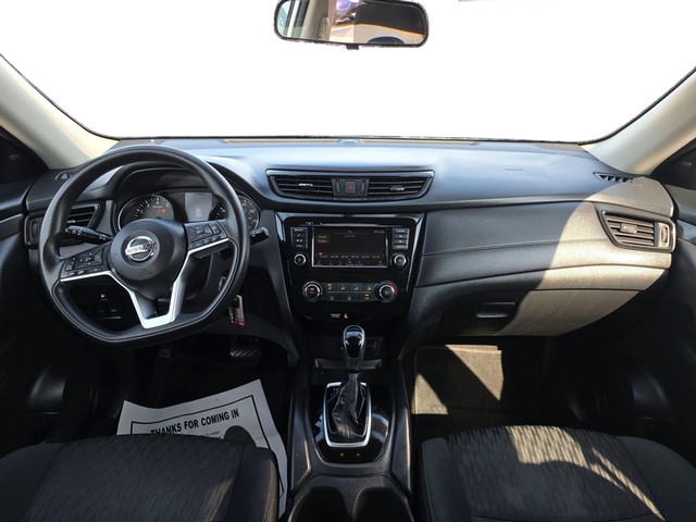 Nissan Rogue Vehicle Full-screen Gallery Image 16