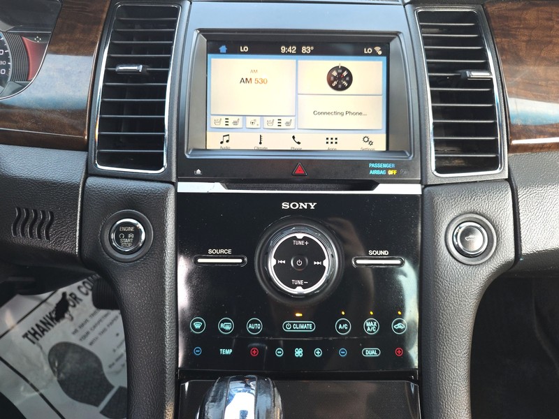 Ford Taurus Vehicle Full-screen Gallery Image 11