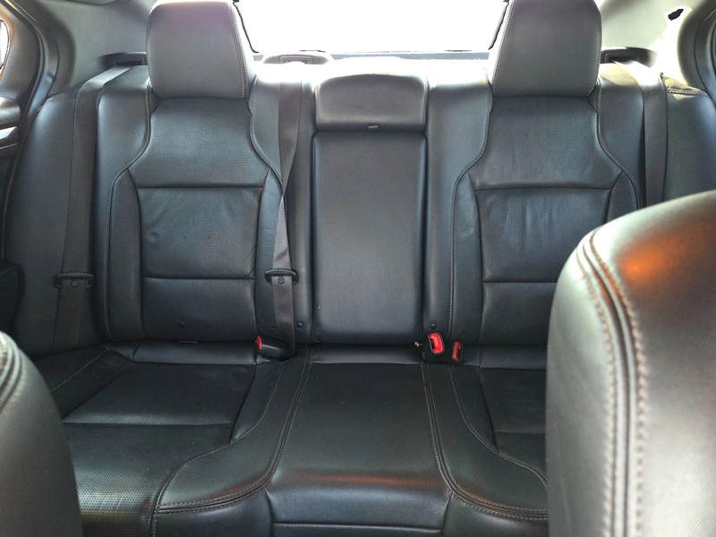 Ford Taurus Vehicle Full-screen Gallery Image 12