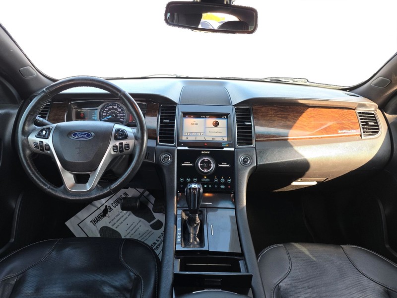 Ford Taurus Vehicle Full-screen Gallery Image 15