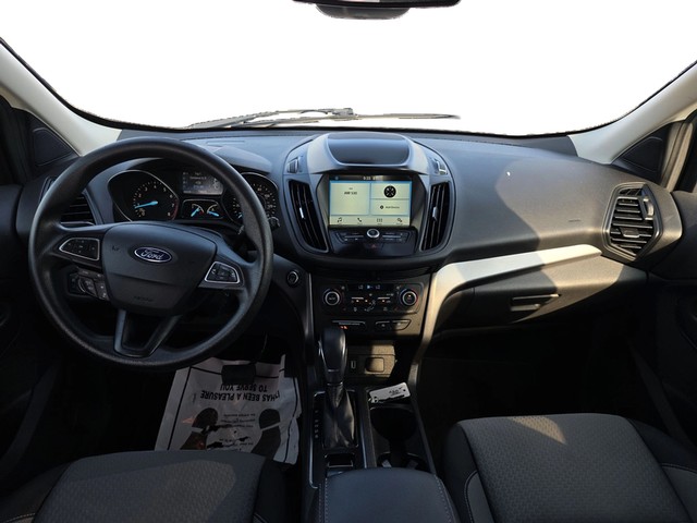 Ford Escape Vehicle Full-screen Gallery Image 16