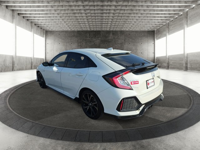 Honda Civic Hatchback Vehicle Full-screen Gallery Image 08