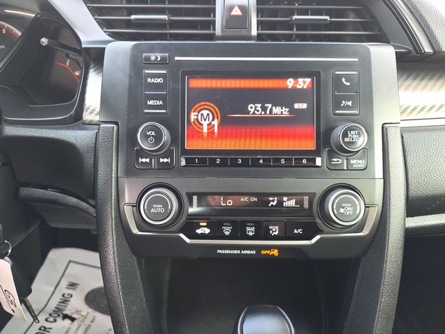 Honda Civic Hatchback Vehicle Full-screen Gallery Image 11