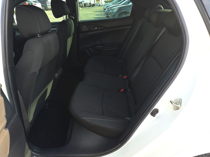 Honda Civic Hatchback Vehicle Full-screen Gallery Image 10