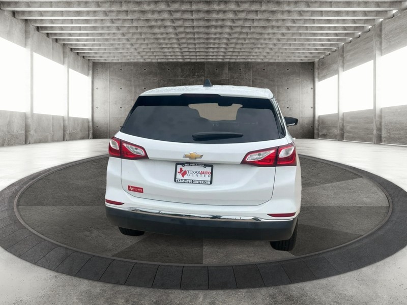 Chevrolet Equinox Vehicle Full-screen Gallery Image 6