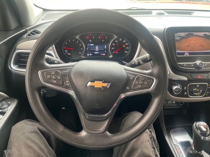 Chevrolet Equinox Vehicle Full-screen Gallery Image 14