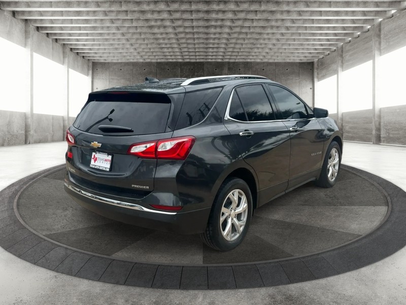 Chevrolet Equinox Vehicle Full-screen Gallery Image 7