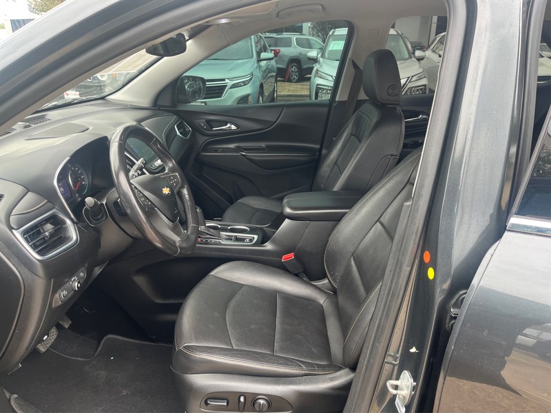 Chevrolet Equinox Vehicle Full-screen Gallery Image 9
