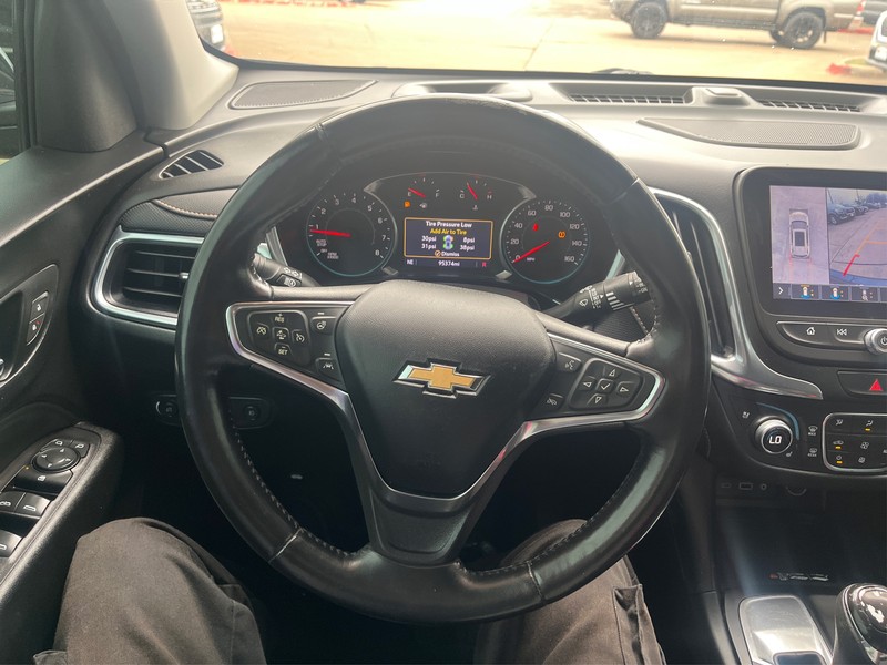 Chevrolet Equinox Vehicle Full-screen Gallery Image 14