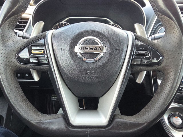 Nissan Maxima Vehicle Full-screen Gallery Image 13