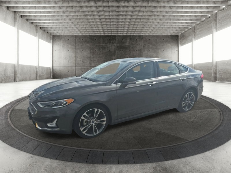 Ford Fusion Vehicle Full-screen Gallery Image 2