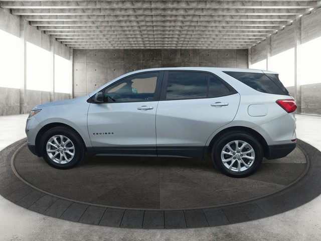Chevrolet Equinox Vehicle Full-screen Gallery Image 05