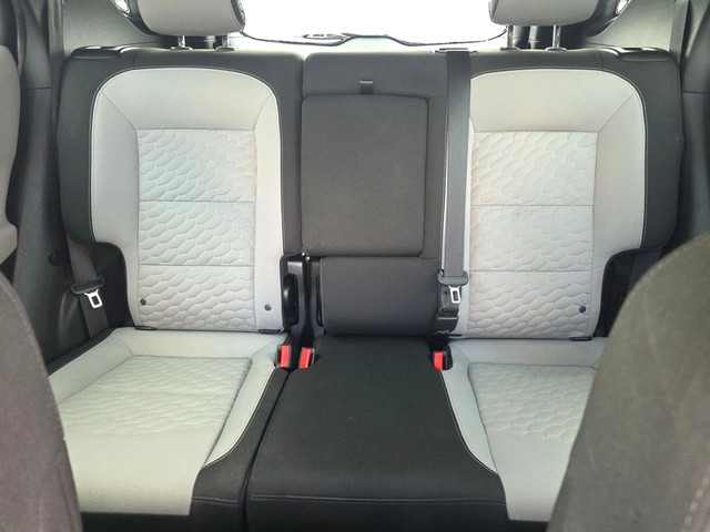Chevrolet Equinox Vehicle Full-screen Gallery Image 13